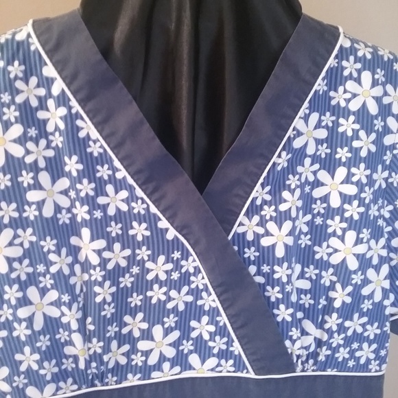 Rampage Medical Apparel scrub top - Picture 2 of 7